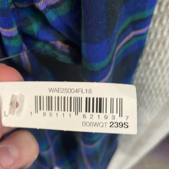 Amazon Essentials Classic-Fit Long-Sleeve Lightweight Plaid Flannel Shirt - Picture 4 of 7